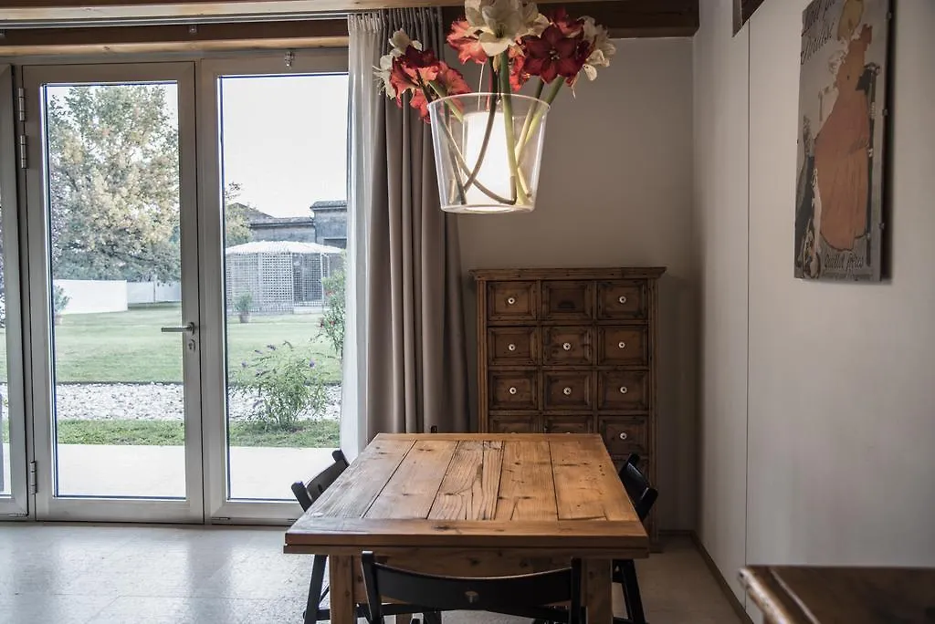Agriturismo Corte Ruffoni Zevio 0*,  Italië